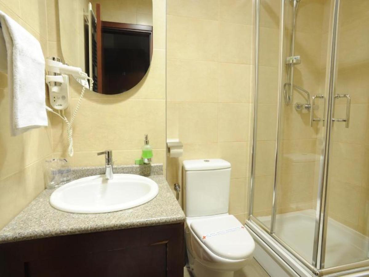 Hotel Vukov Most Nikšić Bagian luar foto