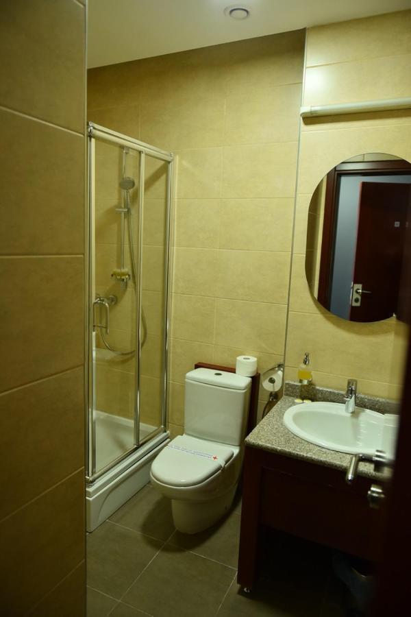 Hotel Vukov Most Nikšić Bagian luar foto