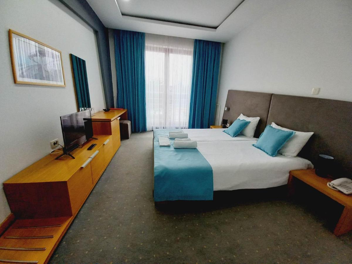 Hotel Vukov Most Nikšić Bagian luar foto